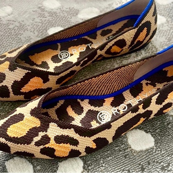 Rothy’s Big Cat Pointed Toe Flats - Picture 1 of 3